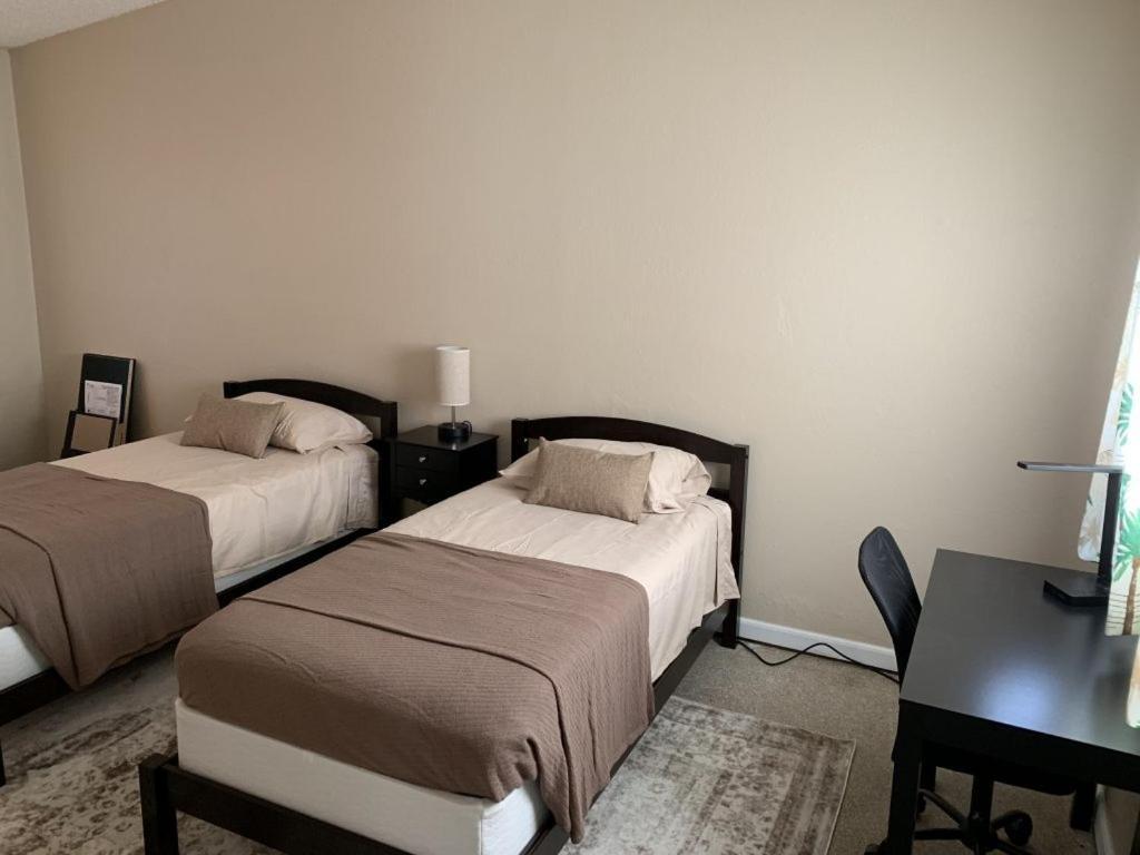 Sebastian Gardens Inn & Suites Экстерьер фото